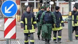 Augsburg hat die größte Evakuierungsaktion seit dem Zweiten Weltkrieg hinter sich gebracht. Nun muss die Fliegerbombe entschärft werden. Foto: dpa
