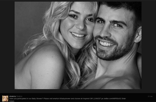 Hochschwanger und mit nacktem Bauch: Diese Fotos posteten Shakira und Gerard Piqué auf Twitter. Foto: twitter.com/shakira