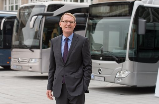 Hartmut Schick, der Leiter der Bussparte von Daimler, hofft auf einen Profit der Fernbus-Geschäfte für Daimler. Foto: dpa