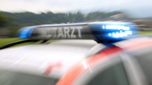 Im Kreis Ravensburg haben die Einsatzkräfte eine Frau tot in einem Wagen gefunden. Foto: dpa