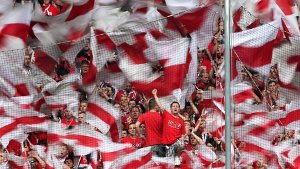 #jetztweissrot: Der VfB Stuttgart kann im Abstiegskampf auf den zwölften Mann zählen. Foto: dpa
