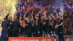 Die deutschen Handballer holen nach 2004 zum zweiten Mal den Europameister-Titel. Auch in den sozialen Netzwerken ist die Freude groß. Foto: dpa