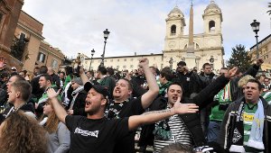 Drei Fans von Borussia Mönchengladbach in Rom verletzt
