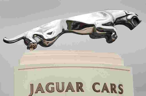 Erneut hatten es Diebe auf teure Karossen abgesehen – im aktuellen Fall auf einen Jaguar XF. Foto: dpa/NEWS TEAM INTERNATIONAL