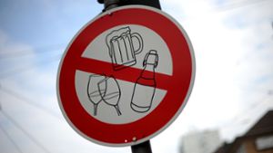 Alkohol verboten: Von Aschermittwoch an verzichten wieder viele Deutsche auf Genussmittel. Foto: dpa
