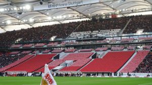 So sah es am vergangenen Samstag gegen den 1. FC Köln aus. Bald sollen die restlichen Plätze der Haupttribüne freigegeben werden. In unserer Bildergalerie blicken wir auf die Bauarbeiten seit Saisonstart zurück. Foto: Baumann