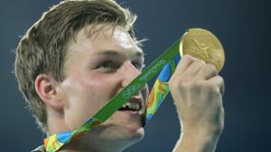 Stolz auf die Goldmedaille bei Olympia: Speerwurf-Ass Thomas Röhler. Foto: dpa