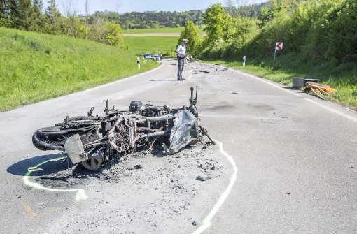 Ein Motorradfahrer und sein Beifahrer verunglücken in Wäschenbeuren tödlich. Foto: 7aktuell.de/Adomat