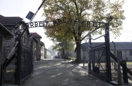 Das Tor zum KZ Auschwitz-Birkenau. Foto: AP