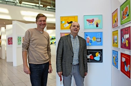 Ulrich Binder, der Geschäftsführer von Release (links), und der Kurator Horst Merkle sind zufrieden mit der diesjährigen Auswahl an Kunstwerken. Foto:  