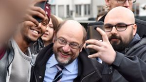 Kanzlerkandidat Martin Schulz ist beliebt. Jetzt kratzen fragwürdige Praktiken an seinem Image. (Archivfoto) Foto: dpa