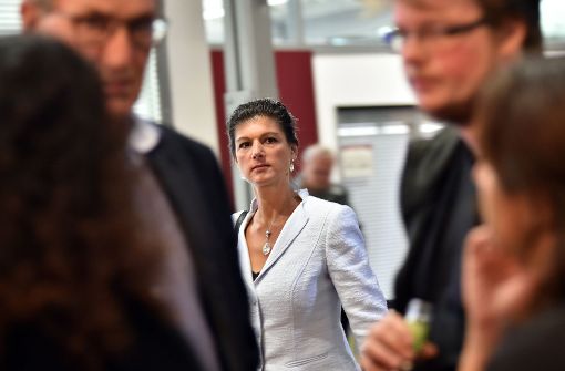 Sahra Wagenknecht (Mitte) hat sich bei der Fraktionsklausur in Potsdam behauptet. Foto: dpa