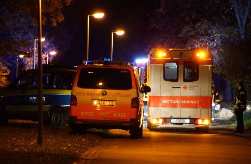Die Feuerwehr ist am Montagabend zu einem Großeinsatz zum Klinikum in Bad Cannstatt ausgerückt. Foto: SDMG
