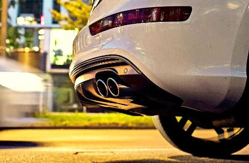 Abgase und Reifenabrieb sind zwei Komponenten für die Schadstoffbelastung in der Luft. Foto: Lichtgut/Max Kovalenko