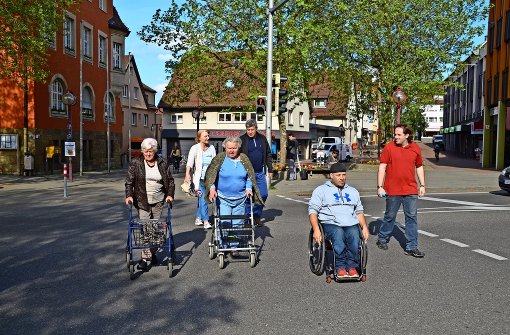 Die Grünphasen an Fußgängerampeln an der Hauptstraße und am Vaihinger Markt sind besonders für ältere Menschen zu kurz. Foto: Sandra Hintermayr