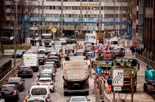 Voll, voller, am vollsten: Stuttgart leidet unter dem Verkehr, weniger an dem Wort Feinstaubalarm. Foto: Lichtgut/Max Kovalenko