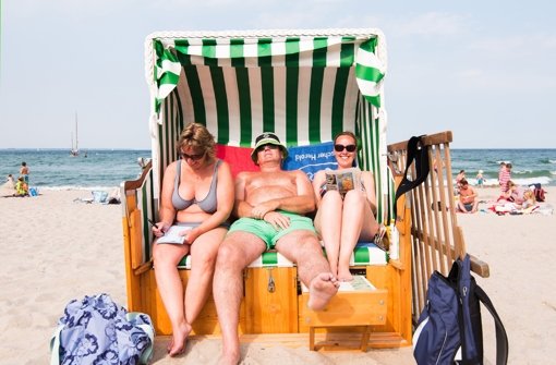 An den Strand sollte man keine Wertsachen mitnehmen, raten Experten Foto: dpa