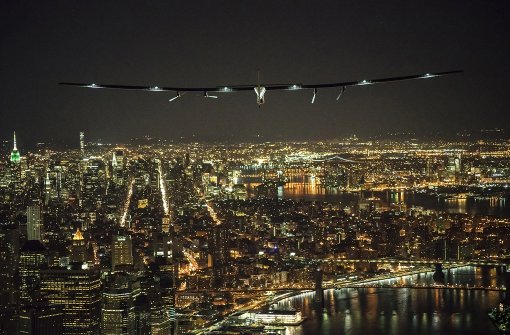Die Solar Impulse 2 im Anflug auf New York. Foto: Jean Revillard/ SI2