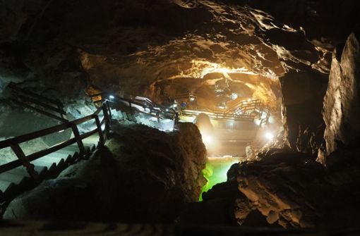 In der Lamprechtshöhle in Österreich sitzen drei Höhlenforscher aus Polen fest (Archivbild). Foto: dpa/Stefanie Ruep