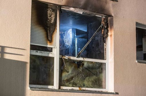 Die Spuren des Feuers: In der Wohnung in Giebel hat es massiv gebrannt. Foto: 7aktuell.de//Simon Adomat