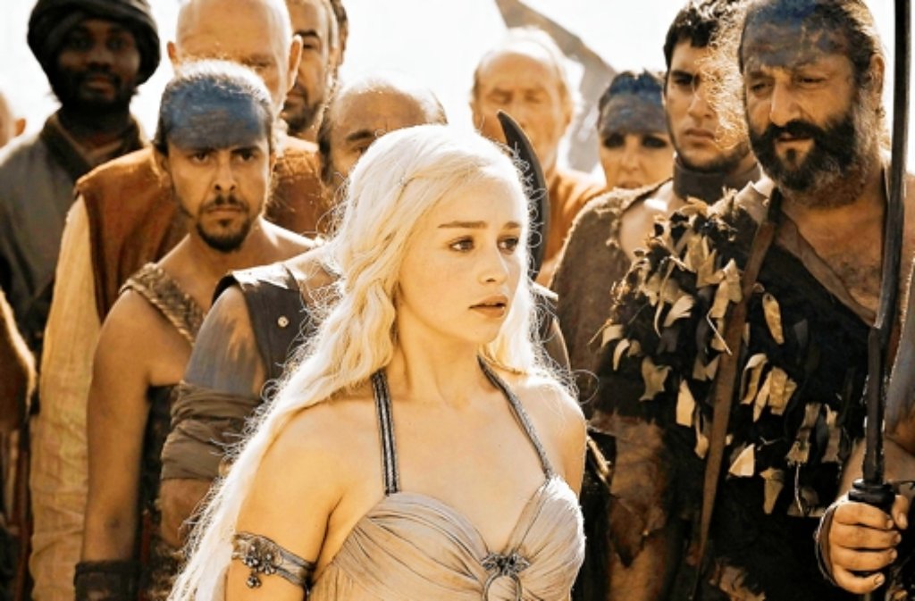 Allein unter Dothraki: In der Erfolgsserie „Game of Thrones“ muss die schöne Prinzessin Daenerys Targaryen die Sprache des fremden Kriegervolks lernen.