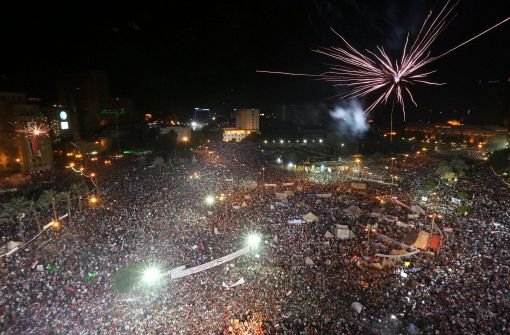 Hunderttausende Mursi-Gegner versammeln sich auf dem Tahrir-Platz in Kairo. Foto: EPA
