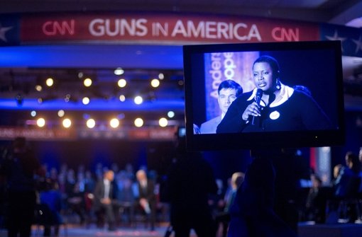 Die Diskussion um das Waffenrecht in den USA wurde live von CNN übertragen. Foto: AP