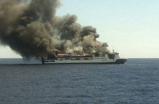 Auf einer Mallorca-Fähre ist ein Feuer ausgebrochen. Die Passagiere mussten das Schiff verlassen und wurden von einer anderen Fähre aufgenommen. Foto: dpa