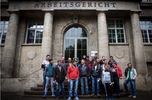Mehrere Dutzend Bauarbeiter aus Osteuropa haben sich ans Stuttgarter Arbeitsgericht gewandt, weil sie ihren Lohn nicht bekommen haben. Solche Fälle häufen sich Foto: Lichtgut/Achim Zweygarth