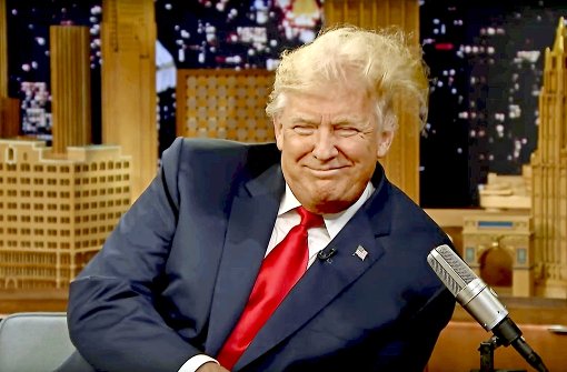 Haarige Angelegenheit: Donald Trump in Jimmy Fallons „Tonight Show“. Foto: NBC