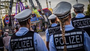 Die Stuttgarter Polizei setzt beim Wasen auf mehr Sicherheit. Foto: Lichtgut/Max Kovalenko
