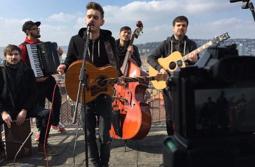 Die erste Ausgabe von Balcony TV zeigt die Stuttgarter Band Antiheld auf dem Balkon der Jugendherberge. Foto: privat