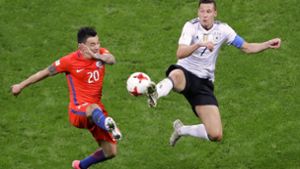 Harter Kampf: Im zweiten Gruppenspiel der deutschen Nationalelf gegen Chile beim Confed-Cup war nicht mehr als ein Unentschieden drin. Foto: AP