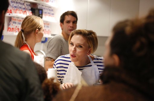 Hollywood-Superstar Scarlett Johansson in ihrem Laden in Paris. Foto: AFP