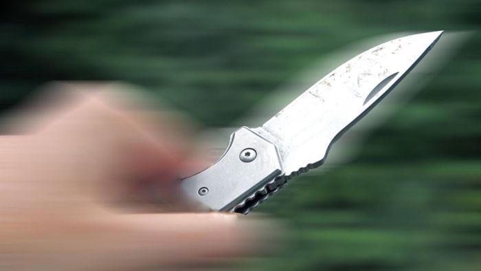Messerattacke wegen Streits um junge Frau