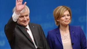 Sie demonstrieren Einigkeit: Horst Seehofer (CSU) und Julia Klöckner (CDU) Foto: dpa