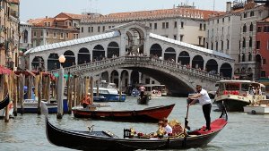 Venedigs neuer Bürgermeister sieht die Zukunft der Stadt allein im Tourismus. Foto: dpa-Zentralbild