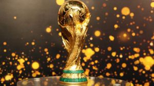 Die Fifa lässt in Zukunft 48 Teams antreten, die um den WM-Pokal kämpfen. Foto: AFP