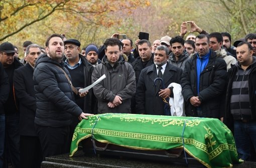 Der getötete Flüchtlingsjunge Mohamed wurde am Donnerstag in Berlin beigesetzt. Foto: dpa