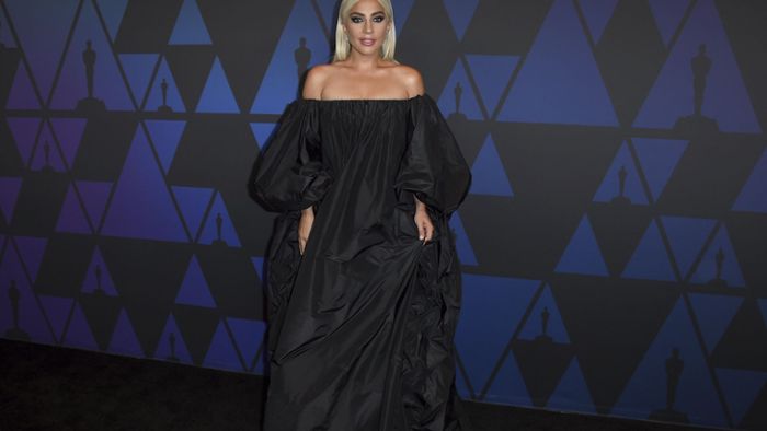 Lady Gaga glänzt ganz in Schwarz