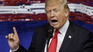 US-Präsident Donald Trump polarisiert. Nach bald 100 Tagen im Amt, haben sich Journalisten im Ausland umgehört, was die Bürger über ihn denken. Foto: AP