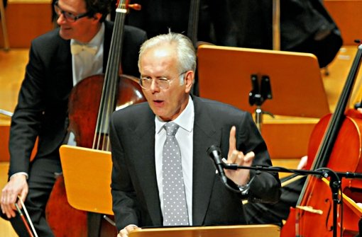 Harald Schmidt auf der Bühne in Köln Foto: dpa