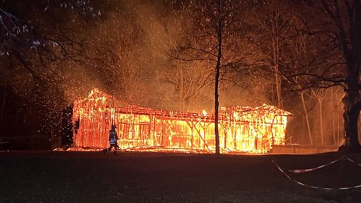 Die Hütte brannte völlig ab. Foto: Freiwillige Feuerwehr Magstadt