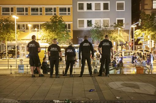 Die Polizei hätte das Verweilverbot am Marienplatz beibehalten. Der Sicherheitsdienst bleibt aber im Einsatz. Foto: Lichtgut/Julian Rettig