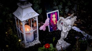 Gedenken an die getötete 21-Jährige auf dem Pragfriedhof. Der mutmaßliche Täter steht vor Gericht. (Archivfoto) Foto: Lichtgut/Max Kovalenko