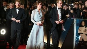 James-Bond-Premiere in London: Auch Prinz Harry, Kate Middleton und Prinz William sind angekommen. Foto: AP