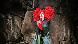 Anne Fabriz spielt die Oberhexe im Stück „gehexelt und geschnetzelt“. Foto: Gottfried Stoppel