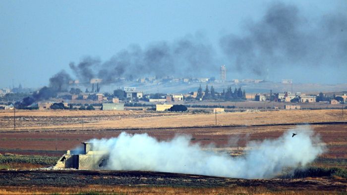 Türkisches Militär setzt Bodenoffensive in Nordsyrien fort