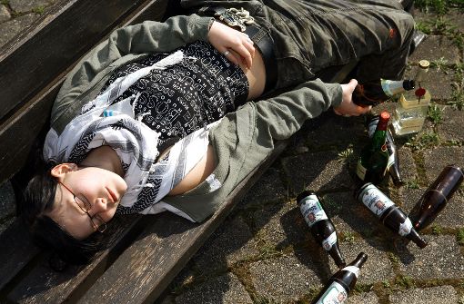 Jugendliche, die sich bewusstlos trinken, sind wieder zahlreicher geworden Foto: dpa