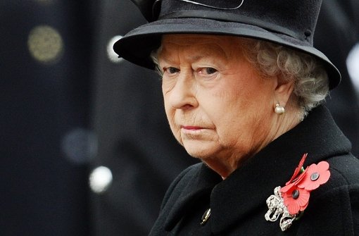 Will Queen Elizabeth II. wirklich das Zepter abgeben oder sind es nur die üblichen Gerüchte um einen Rücktritt? Foto: EPA
